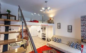 Karavan Corner Apartments